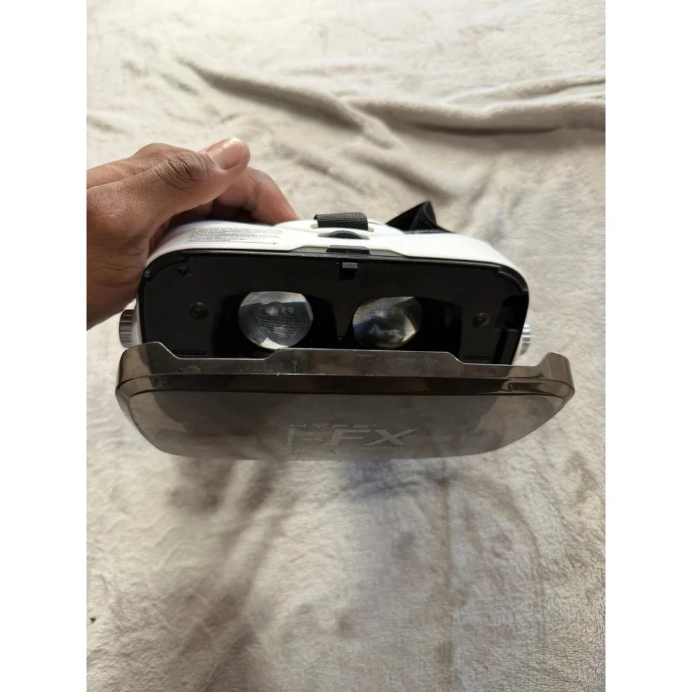Hype I-FX Virtual Reality VR Headset‎ for Smartphones with Built-in Headphones